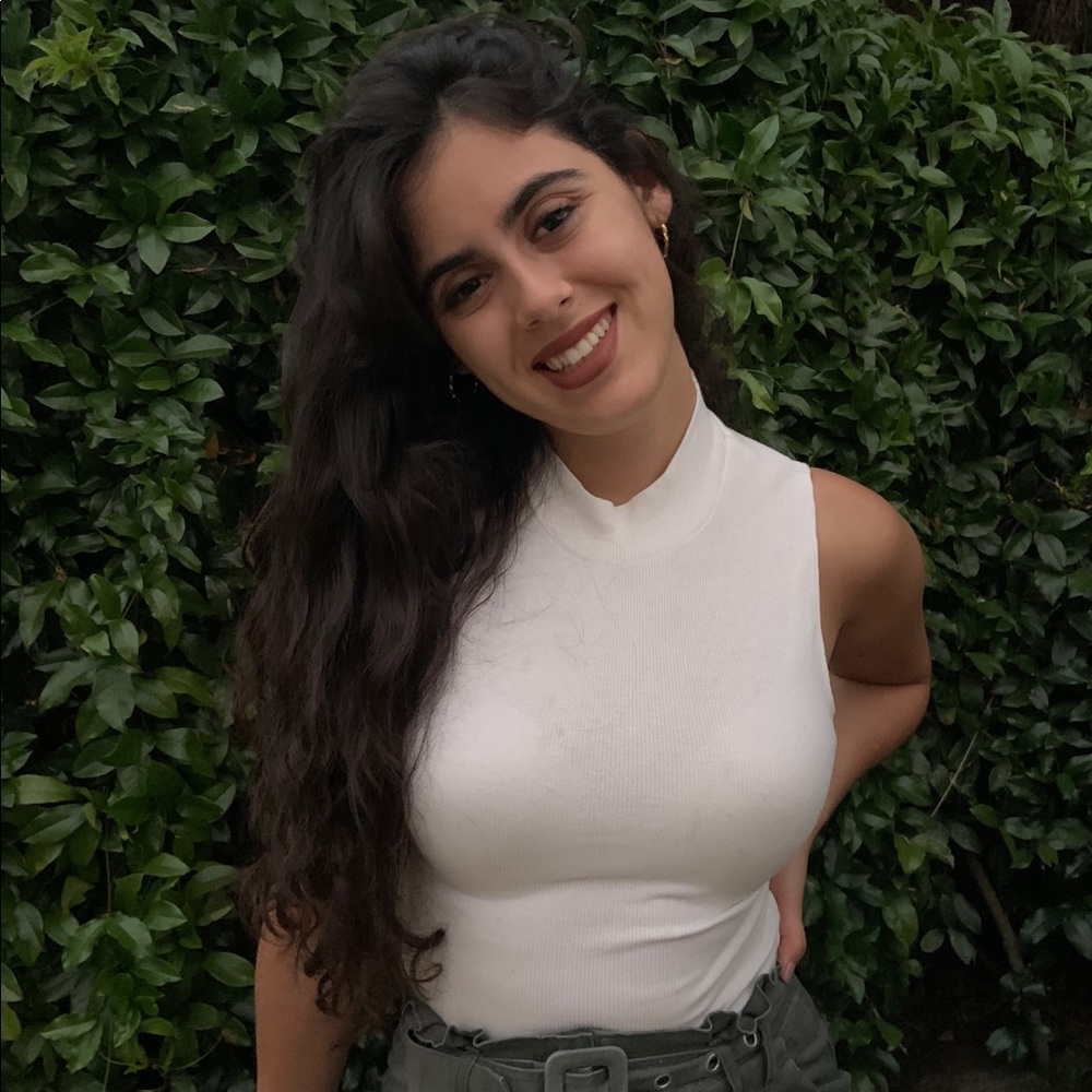 Meet your Posher, Alejandra